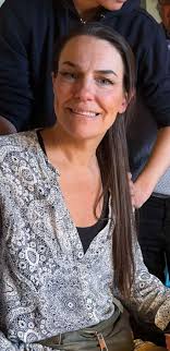 Can someone make this look like a formal portrait "king poodle"