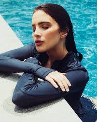 Kate Sands's Instagram, Twitter & Facebook