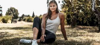 Plavkyně barbora seemanová hovoří s novináři | foto: Sexy Plavkyne Vzdyt Vypadame Jako Svalnati Chlapi Smeje Se Krasna Seemanova Blesk Sport