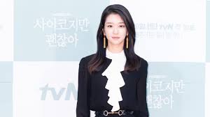The series follows a selfless psych ward caretaker and an antisocial children's book writer. Seo Ye Ji S Chic Jumpsuit Look At The It S Okay To Not Be Okay Press Conference Inkistyle