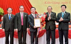 Ông nguyễn thanh nghị là tiến sĩ khoa học kỹ thuật xây dựng, quê quán tại tp cà mau, tỉnh cà mau, là con trai cả của nguyên thủ tướng nguyễn tấn dũng. Ong Nguyá»…n Thanh Nghá»‹ Nháº­n Quyáº¿t Ä'á»‹nh Lam Thá»© TrÆ°á»Ÿng Xay Dá»±ng Bao Nhan Dan