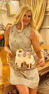 Ο τρίτος αδελφός ντίνος μαρτίνος, έχει αποκτήσει με τη. Marina Patoylh Entypwsiakh Kai Sto Spiti To Tsoygkrisma Twn Aygwn Me Ton Giwrgo Patoylh Pics