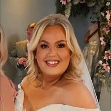 Looking for advice* 1 year of potty training * I need HELP ! My daughter  will be 4 in March She will wee in the big toilet but she will NOT poo