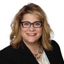 Lisa Grannis's Instagram, Twitter & Facebook