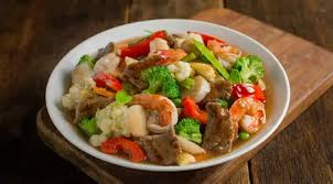 Kuncinya, sapi diiris tipis lalu dimarinasi dengan saus tiram, kecap asin, lada, sagu. Resep Praktis Tumis Sayur Daging Sapi Lifestyle Fimela Com