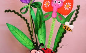 Siempre son un acierto sobre todo si la feminidad reina en la casa. Flores De Foamy Para Ninos O Flores Con Termoformado Manualidades Con Foamy