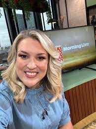 Nikki Etheridge's Instagram, Twitter & Facebook