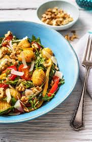Bunter Gnocchisalat Rezept Hellofresh Rezept Kirschtomaten Rucola Rezepte