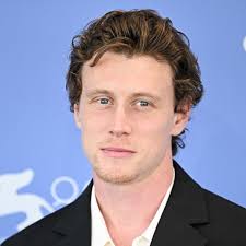 Watch Kelly Rowland's son Titan take his first steps