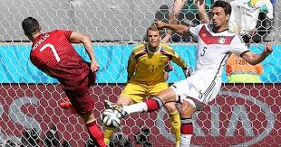 Đức phải khóa chặt cristiano ronaldo, trước khi nghĩ đến việc giành điểm trong cuộc chiến với bồ đào nha ở. 4wwry7jh6boomm