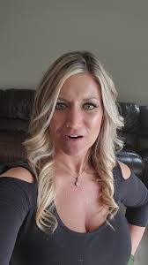 Eva Clinton's Instagram, Twitter & Facebook