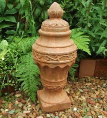 Wir gewährleisten produktsicherheit durch die auswahl von zertifizierten lieferern, einschließlich. Garten Statue Figur Pokal Beekmann S Interieur Accessoires