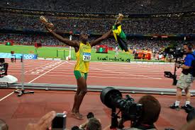 Il record femminile spetta invece alla tedesca orientale marita koch che ha percorso i 400 m in 4760 a canberra il 6 ottobre 1985 durante la coppa del mondo. Olimpiadi 2008 Atletica Oro E Record Del Mondo Sui 100 M Per Bolt Wikinotizie