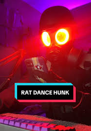 Será que compensa gravar a Rat dance? #ratdance #cosplay #hunk #residentevil