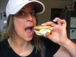 Optavia Egg Cheese Sandwich Fueling Hack Youtube Lean Protein Meals Lean And Green Meals Optavia Fuelings