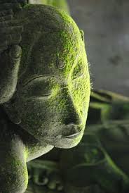 Wabi Sabi Is The Beauty Of Things Imperfect Impermanent And Incomplete Kintsugi Is The Art Of Repairing Broken Ceramics With Stone Statues Statue Zen Garden