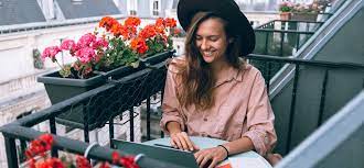 Due to the coronavirus outbreak, there is a 95% increase in online classes and 90% of the students are more interested in online classes. Teach Online Classes From Home 7 Step Guide To Online Teaching