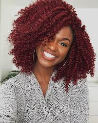 Cabelo Vermelho 45 Fotos E Truques Para Deixar Os Fios Radiantes Cabelo Vermelho Cabelo Crespo Com Mechas Cabelo