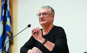 Μικρα εγκληματα τουρκικη σειρα επεισοδια ufak cagatay ulusoy βιογραφικο τσαγατάι ουλουσόι insider ο erkan petekkaya έσπασε το πόδι του στη σειρα kayitdisi! Egklhmata Eis To Onoma Ths Texnhs E3i Kallitexnes Skhno8etes Kai H8opoioi Kata8etoyn Tis Skepseis Toys Eidhseis Nea To Bhma Online