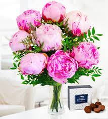 Check out our giant peony flowers selection for the very best in unique or custom, handmade pieces from our party décor shops. Perfect Peony Indulgence
