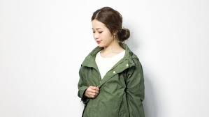 きれいめスタイルもok マウンテンパーカーの普段着コーディネート キナリノ パーカー 普段着 スタイル