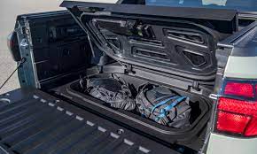 Introducing the 2022 hyundai santa cruz, the highly anticipated sport adventure vehicle that combines an open truck bed with the comfort of an suv. 2022 Hyundai Santa Cruz First Look Autonxt