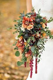 Today's roundup is sure to inspire you to rock some of such blooms in your wedding bouquet because these examples are fantastic! 25 Sophisticated Orchid Wedding Bouquets Weddingomania
