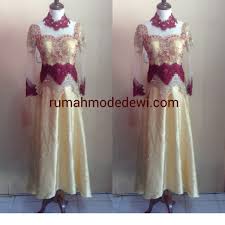 Nikmati juga pengalaman menyenangkan & lebih hemat untuk berbelanja gamis brokat kombinasi dengan bebas ongkir hingga fitur cicilan 0. Terpopuler 69 Perpaduan Warna Maroon Dan Gold