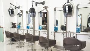 Salon 64 offers stylist haircuts, specialised hair straightening, hair colouring and beauty treatments. The Ten Best London Salons For Afro Hair Time Out London
