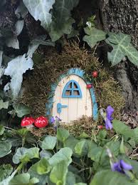 Fabriquer Une Mini Porte De Fee Pour Son Jardin Ciloubidouille Portes De Fees Epouvantail De Jardin Idees De Jardin Fleur