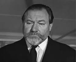 James Robertson Justice in: Idols of the Odeons