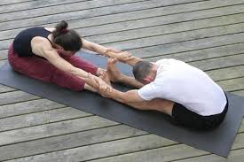 Beginners' balances are an important way to build the core strength necessary for many of yoga's more advanced postures. 8 Yoga Poses For Partners