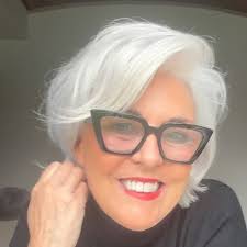 Mandy Wright Strong Women Over 50 (@thenortherngirlwithsilverhair) •  Threads, Say more