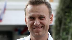 Seit dem beginn seines hungerstreiks hat alexej nawalny angeblich acht kilogramm verloren, seit haftantritt 15. Nawalny Attentat Russische Agenten Im Visier Zdfheute