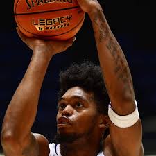 Huskies Avoid Disaster, Rally from 15 Down to Beat Cal Poly