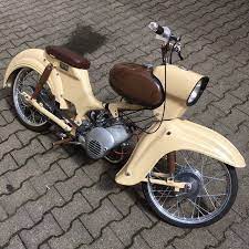 852 likes 11 comments low express lowexpress on instagram ja die abdeckung wird noch braun und ja d vintage bikes motorcycles and scooter classic bikes