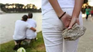 Cinta menurut islam merupakan hal yang dihalalkan asal bisa mengendalikannya dan tidak memberikan cinta tersebut secara berlebihan. Mencintai Suami Orang Ini Hukumnya Dalam Islam Pos Belitung