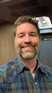 I need a kiss 💋 from a wonderful lady who cares about my feelings ❤️❤️❤️  to my future wife. I know u seeing my post I want you to message me now