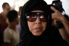 .فريدة الجريدي فور كات فيروز فيفي عبده قمر قمر خلف قيس الشيخ نجيب كارمن لبس كارول سماحة كارولين كرم مطاوع كريستين. Ø¨Ø§Ù„ØµÙˆØ± ÙÙŠÙÙŠ Ø¹Ø¨Ø¯Ù‡ ØªÙˆØ¯Ø¹ Ø´Ù‚ÙŠÙ‚ØªÙ‡Ø§ ÙˆÙ†Ø¬ÙˆÙ… Ø§Ù„ÙÙ† ÙÙŠ ØºÙŠØ§Ø¨ Ø§Ù„Ù…ØµØ±ÙŠÙˆÙ†