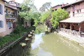 Chatillon Sur Chalaronne La Chalaronne Places To Visit Places Visiting