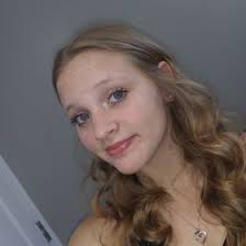 Aubrey Carpenter (catchingqueen07)