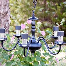 Effektvolle Gartenbeleuchtung Zum Selbermachen Oder Kaufen 25 Ideen Mit Bildern Solarlampen Garten Solarleuchten Garten Beleuchtung Garten