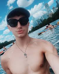 Bradon (@_bradon) • Instagram photos and videos