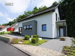 Hallo, wir sind eine kleine familie (2 erwachsene (beide berufstätig) und 2 kinder) und suchen ein. Hauser Kaufen In Kaltenreuth