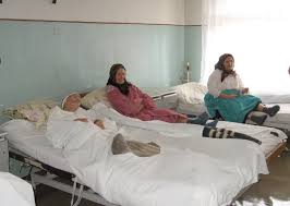 De multe ori îi văd în bătrânii de la cămin. CÄminul De Pe Tabaci Mai Scump Pentru BÄtrani Cuvantul LibertÄÅ£ii