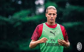 Ac milan full back andrea conti has been ruled out for six months after suffering a ruptured cruciate ac milan defender andrea conti suffered an ankle sprain playing his first senior international match. Conti S Agent Giuffredi He Remains At Milan Andrea Will Be Happy Only When He S Back To What He Was At Atalanta Rossoneri Blog Ac Milan News