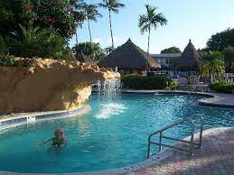 Stroll along our marina and paved pathways through lush foliage to find our two heated outdoor pools. Holiday Inn Super Waterfall Pool Picture Of Holiday Inn Key Largo Tripadvisor