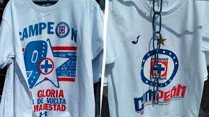Heliud pulido confiesa si prefiere estar en héroes o titanes. Cruz Azul Vs Santos Playeras De Campeon Ya Se Venden Afuera Del Estadio Azteca Previo A La Final Vamos Cruz Azul