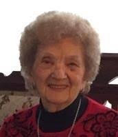 Elizabeth Ruffner's Instagram, Twitter & Facebook