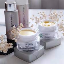 Lebih bagus rk glow atau ms glow. Jangan Asal Pakai Kenali Bahaya Ms Glow Jika Terus Digunakan